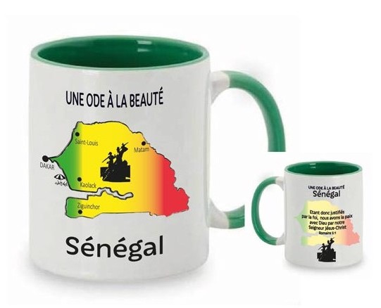 Mug bicolore blanc/vert foncé, Sénégal + verset Romains 5.1